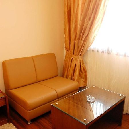 Hotel Deepa Comforts Mangalore Buitenkant foto