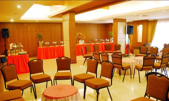 Hotel Deepa Comforts Mangalore Buitenkant foto
