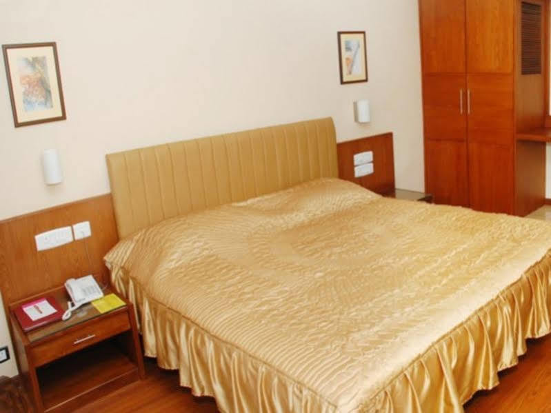 Hotel Deepa Comforts Mangalore Buitenkant foto